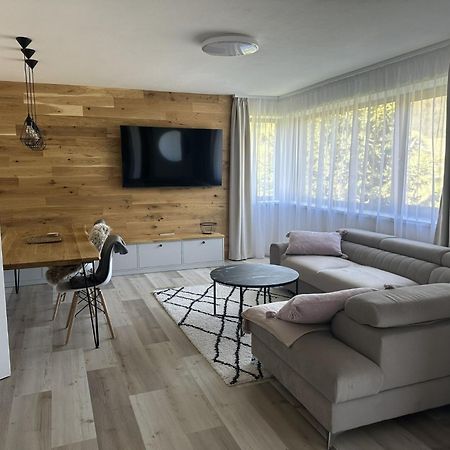 Apartman Oriens بيتس بود سنيزكو المظهر الخارجي الصورة