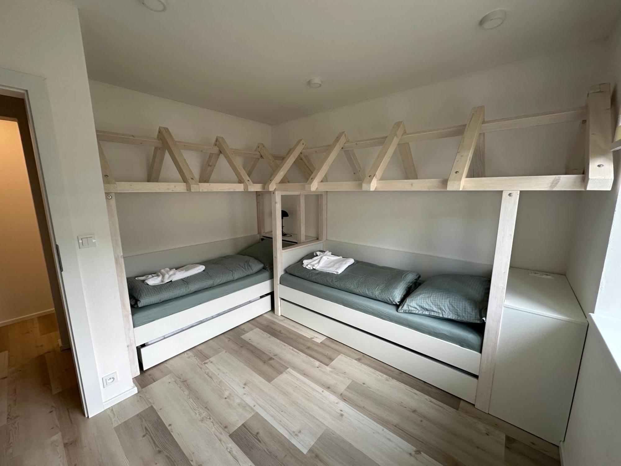 Apartman Oriens بيتس بود سنيزكو المظهر الخارجي الصورة