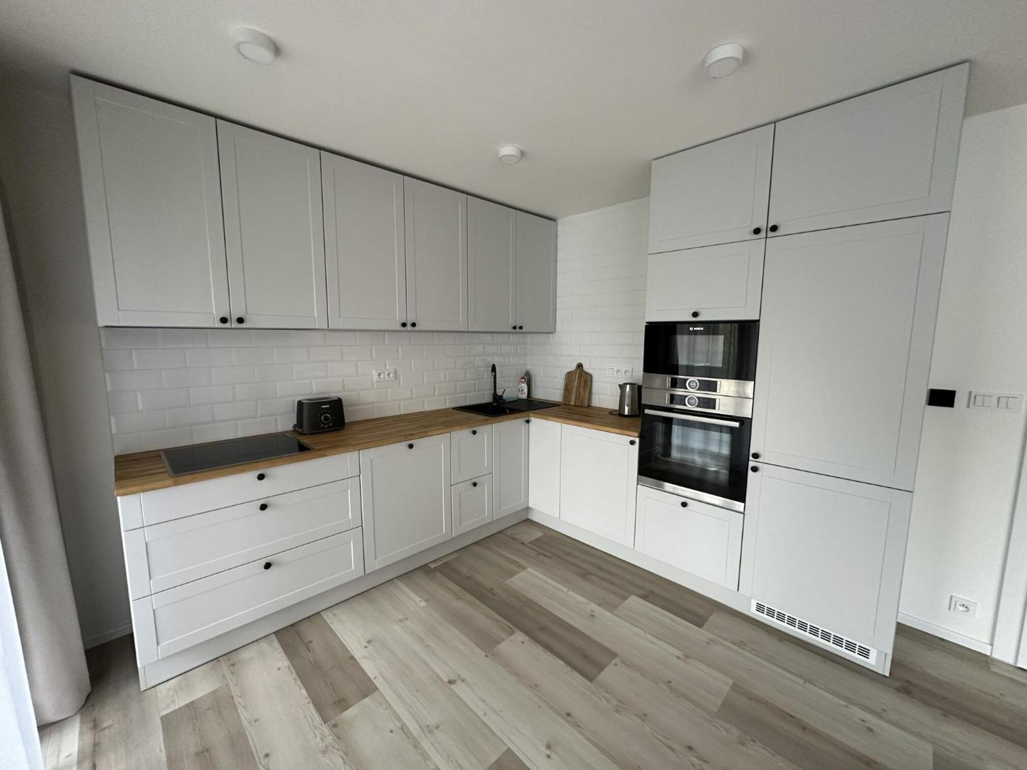 Apartman Oriens بيتس بود سنيزكو المظهر الخارجي الصورة
